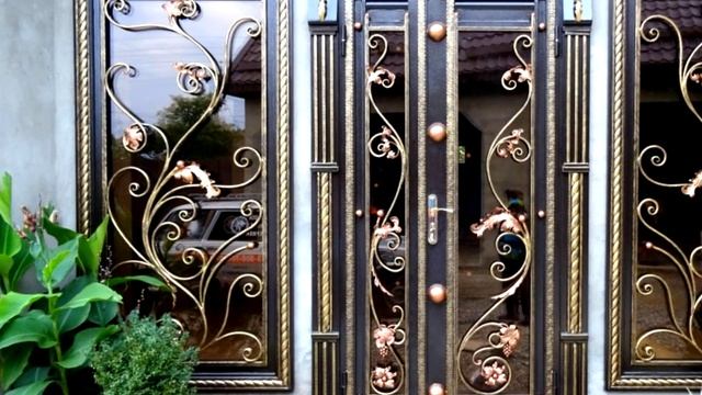 Входная дверь металлическая с ковкой и стеклом решетка красивый дизайн смотреть онлайн