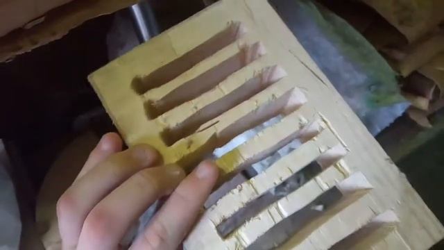 МЫЛЬНИЦА ИЗ ДЕРЕВА // РОЗА ИЗ МЕТАЛЛА смотреть онлайн