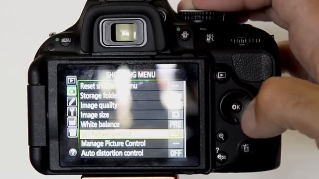 Nikon D5200 Complete user guide смотреть онлайн