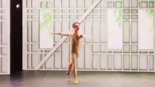 "How To Float A Roundhouse Axle Turn" by Sergei Polunin смотреть онлайн