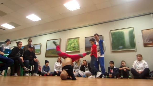Малыш Ник vs Пьеро - 1/8 - РЭП НА ГОЛОВЕ 9 смотреть онлайн