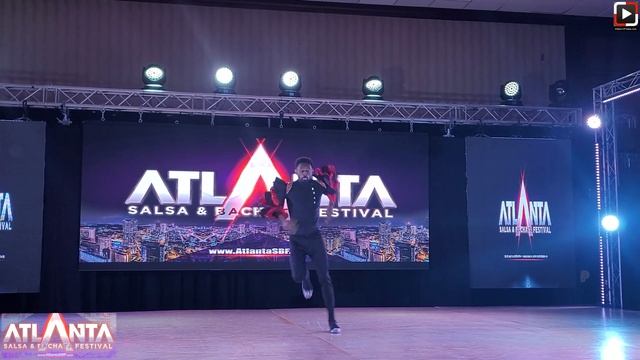 Mike James Performing at Atlana Salsa Bachata Festival смотреть онлайн
