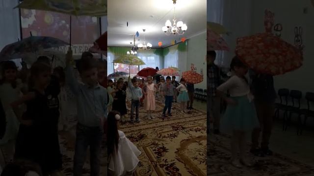 Старшая группа Танец Осенняя непогода смотреть онлайн
