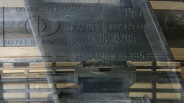 Решетка в капот с датчиком света Mercedes w220 S class A2208800205, A2208300272 смотреть онлайн