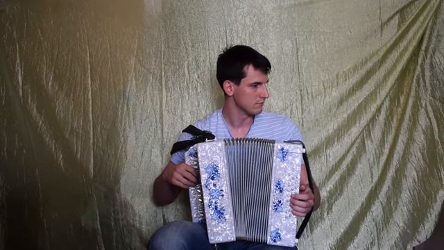 А я милого узнаю по походке на гармони с миди системой Littau смотреть онлайн