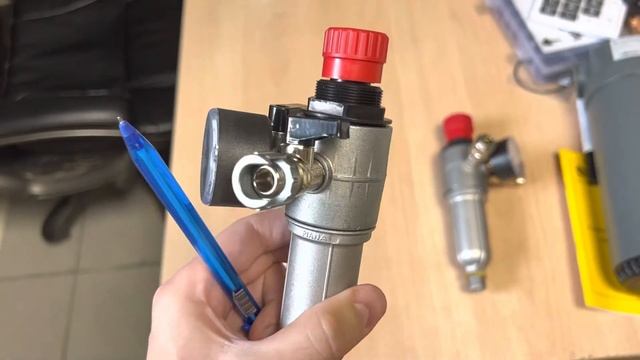 Вертикальный редуктор давления для компрессора, редуцирование сжатого воздуха, регулятор давления смотреть онлайн