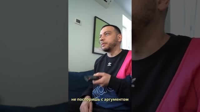 Тебе одиноко? Добавься в чат подъезда и тебе станет ещё и страшно). #yandilan #чат #соседи #юмор#до смотреть онлайн