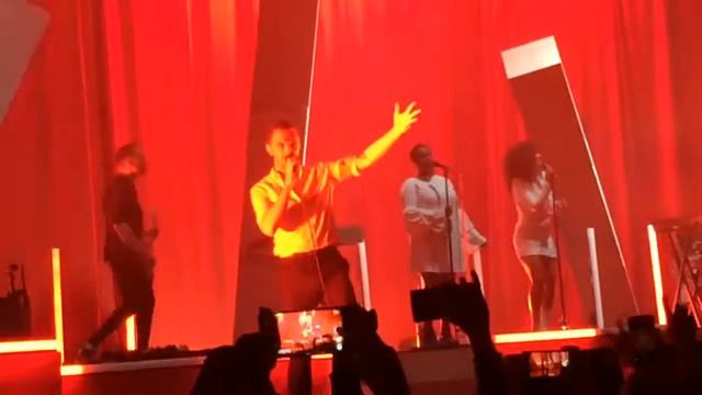 Hurts - Miracle (Moscow, 5/11/2017) смотреть онлайн