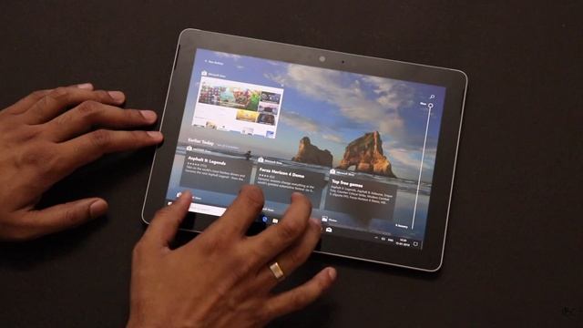 Microsoft Surface Go Detailed Review!! смотреть онлайн
