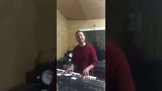 Жонли ижро, меҳрибон оналаримиз учун.) Abdug'ofur Kamalov акамиздан. смотреть онлайн