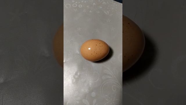 Куриный суп с яйцом.