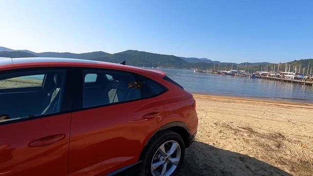 O "Golf R POSSÍVEL" por aqui: novo Audi Q3 Sportback traz tração quattro e motor 2.0 turbo de 231 c смотреть онлайн