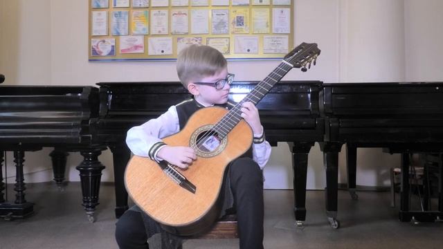 Матвей Коровенков (ДМШ №19 г. Саратова, класс преподавателя В.Р. Ганеева) смотреть онлайн