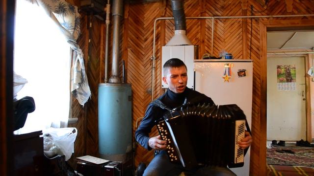 "Там где клен шумит" под баян, гармонь. смотреть онлайн