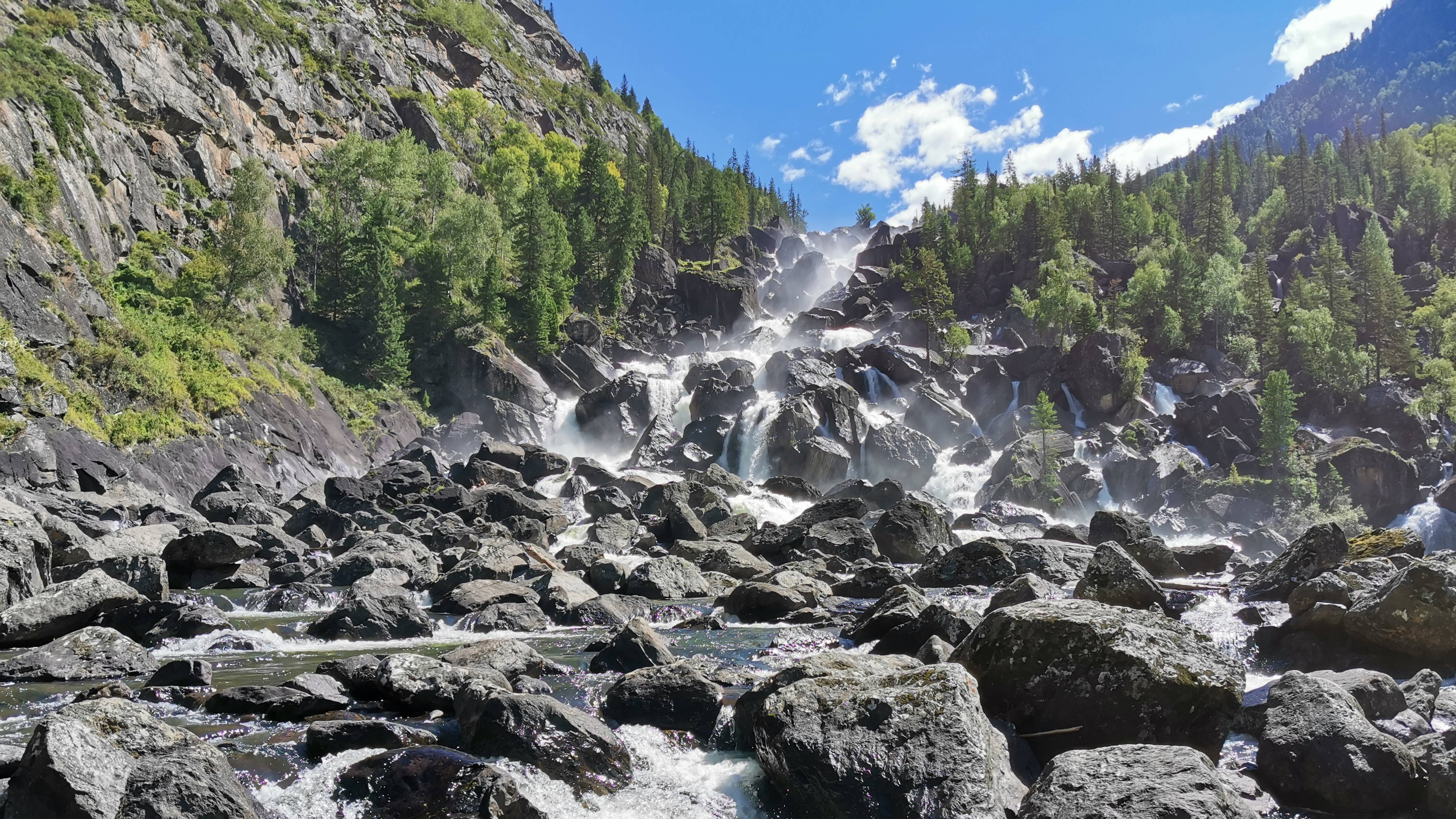 Телецкое озеро. Каменные грибы. Водопад Учар. смотреть онлайн