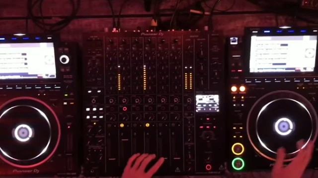 DEEPHOUSE GROOVE Mix by GQ смотреть онлайн