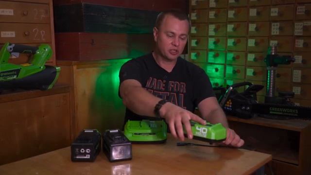 Тест зарядных устройств для аккумуляторов Greenworks 40V журналистами Потребитель Garden Tools смотреть онлайн