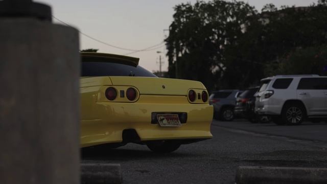 Maddie's 1992 Nissan R32 Skyline смотреть онлайн