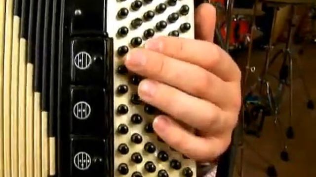 Finding the Major Roots of G Flat on the Accordion смотреть онлайн