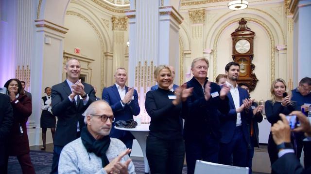 Launch of the Fisker Ocean at the NYSE смотреть онлайн
