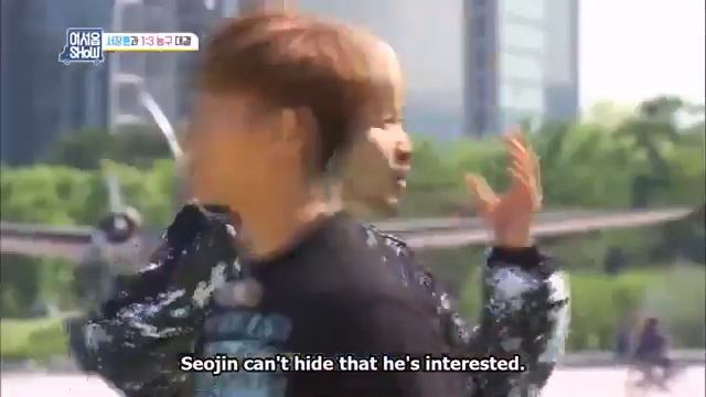 Seojin cares for Sejeong смотреть онлайн