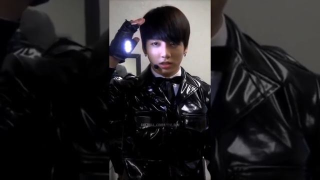 Какой необычный костюм?? смотреть онлайн