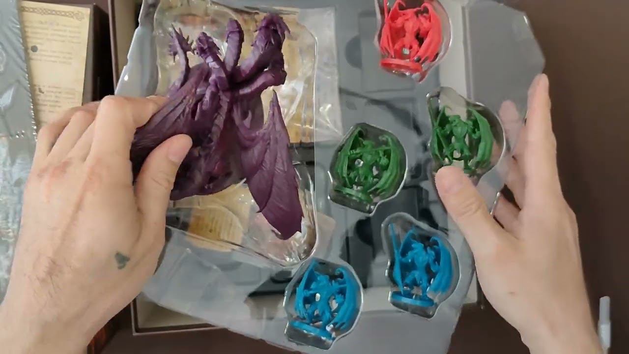 Распаковка дополнений к Клинку и Колдовству (Sword & Sorcery) смотреть онлайн