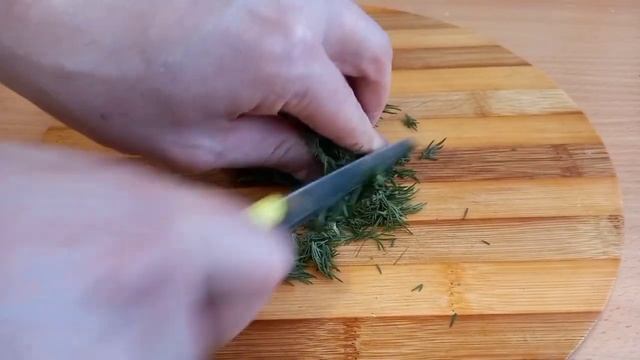 ВКУСНЫЙ РЕЦЕПТ САЛАТА ИЗ МОЛОДОЙ КАПУСТЫ! смотреть онлайн