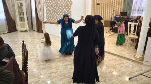 ЦЫГАНСКОЕ НОВОСЕЛЬЕ У РАФАЭЛЯ