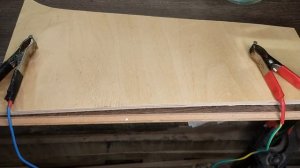 Аппарат для выжигания молний на дереве. Фигуры Лихтенберга.