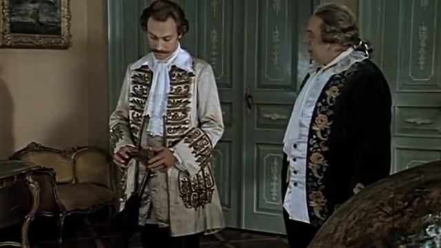 Вы могли бы стать примером для нашей молодежи! смотреть онлайн