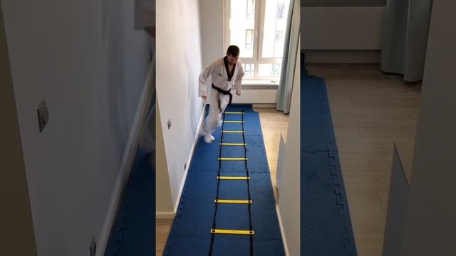 Совершенствование координационных способностей с помощью координационной лестницы! смотреть онлайн