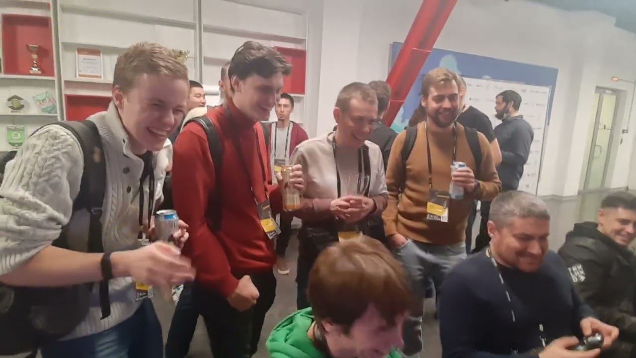 Чем заняты эти сетевики на linkmeetup? смотреть онлайн