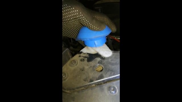 Крышка бачка омывателя VAG 6V0 955 485 на Тигуане смотреть онлайн