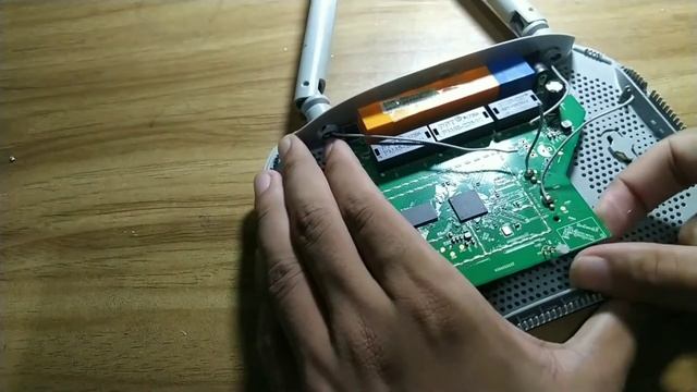 What's Inside Of Tp-link TL-WR840N.