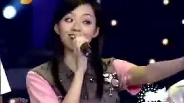 Chinese Girl with an amazing voice, versatility & range смотреть онлайн