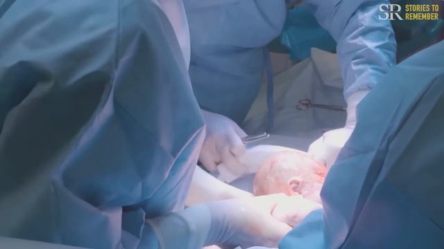 Mother dies in labor and baby clings to her. Then, the unthinkable happens смотреть онлайн