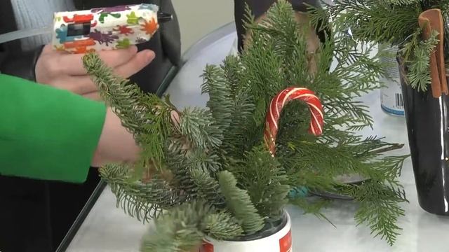 Какие новогодние украшения сейчас в моде: обсуждаем с декоратором Анастасией Корчагиной смотреть онлайн