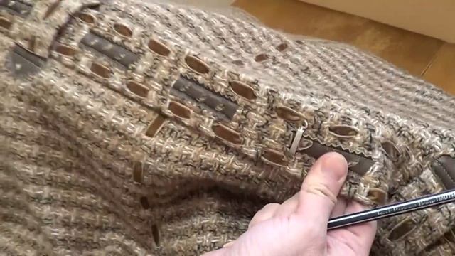Как сделать декоративные строчки на пальто смотреть онлайн