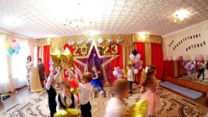 Снова в этом зале звезды засияли  - танец