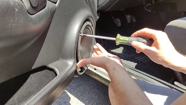 Замена динамиков EDGE EDPRO6B-E6 на DL Audio Raven 165 в автомобиле ВАЗ 2112 смотреть онлайн