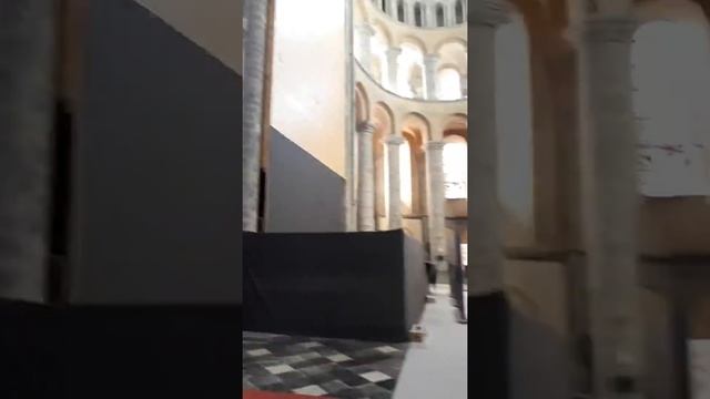 Кафедральный собор Нотр-Дам в Доорнике. 28.10.2018 смотреть онлайн
