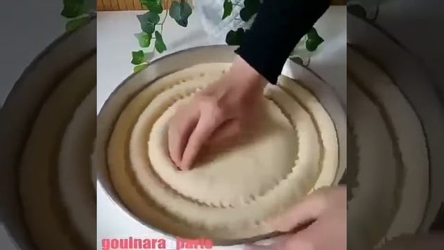 Пироги с клюквой и грецким орехом