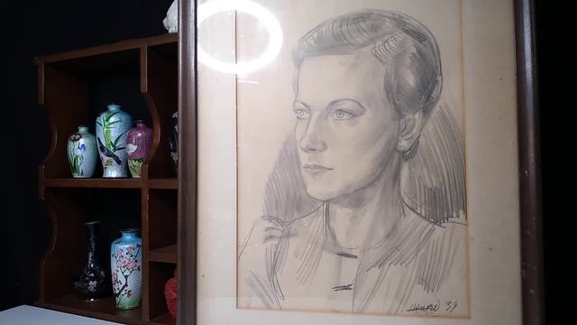 Pencil sketch of a gorgeous woman, signed "Henri 39", signature has odd slash for "H" and odd "e". смотреть онлайн