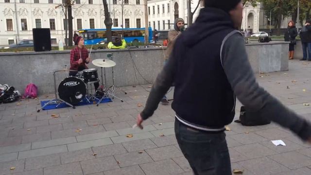 Уличные музыканты - Smells like teen spirit смотреть онлайн