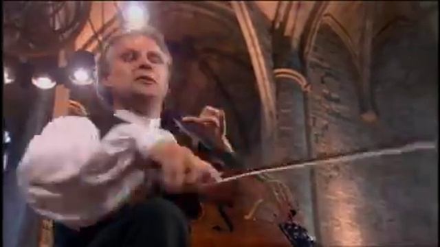 La Chaise-Dieu_2008_Variations sur un thème rococo de Tchaïkovski.flv смотреть онлайн