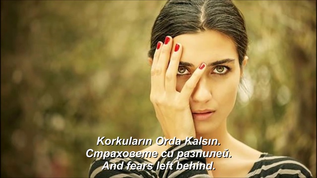 Toygar Isikli - Birak Sende Kaybolayim (prevods) (lyrics)