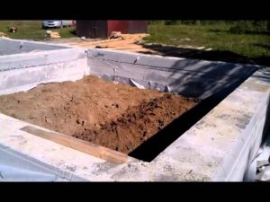 Строим для себя: ленточный фундамент