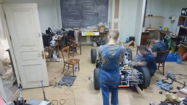 Сборка болида "FS 004" смотреть онлайн