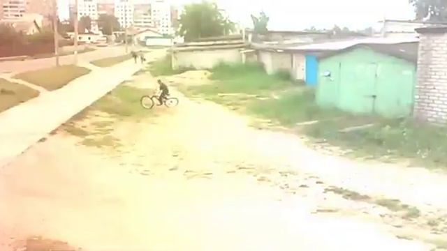 Падение на велосипеде смотреть онлайн